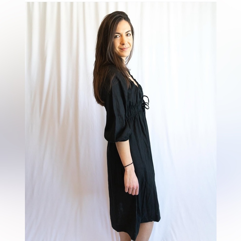 Universal Threads Dress - Picture 2 of 5
